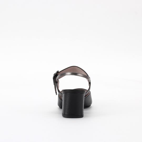 専用出品 【24秋新作】ECRU 後ろゴムカッポー 後ろひもカッポー まとめ売り SHOES CONCIERGE