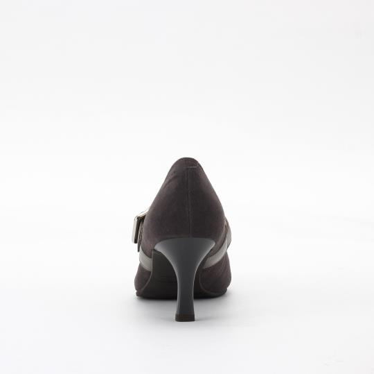 ⭐️【美品】　コンシャスウォーク　(22.5) 　パンプス　アーモンドトゥ アーモンドトゥヒールストレッチニットショートブーツ 24SS