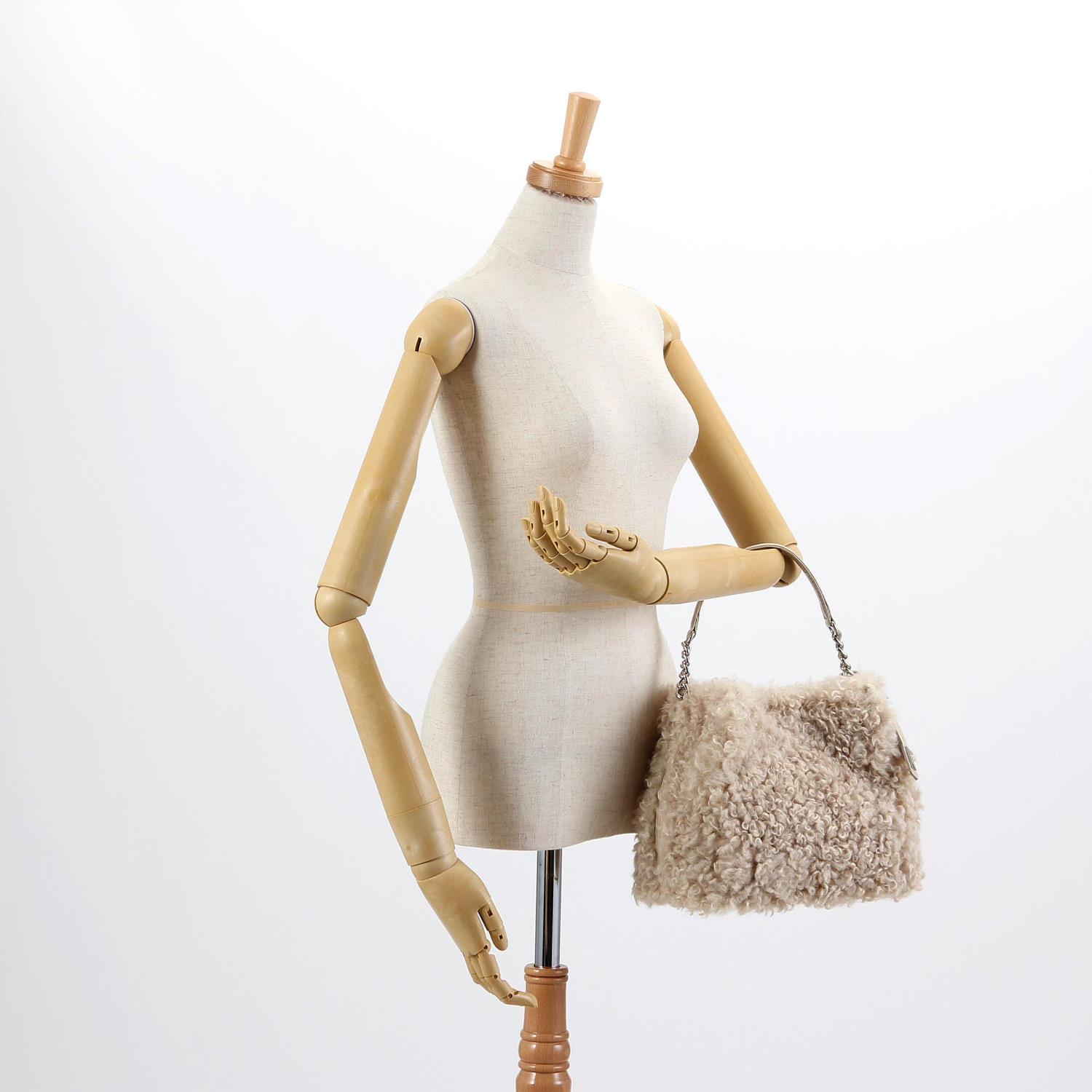 HERMES 牛骨コーム クリーム色 ケース付き HERMES 牛骨コーム クリーム色 ケース付き HERMES 牛骨コーム