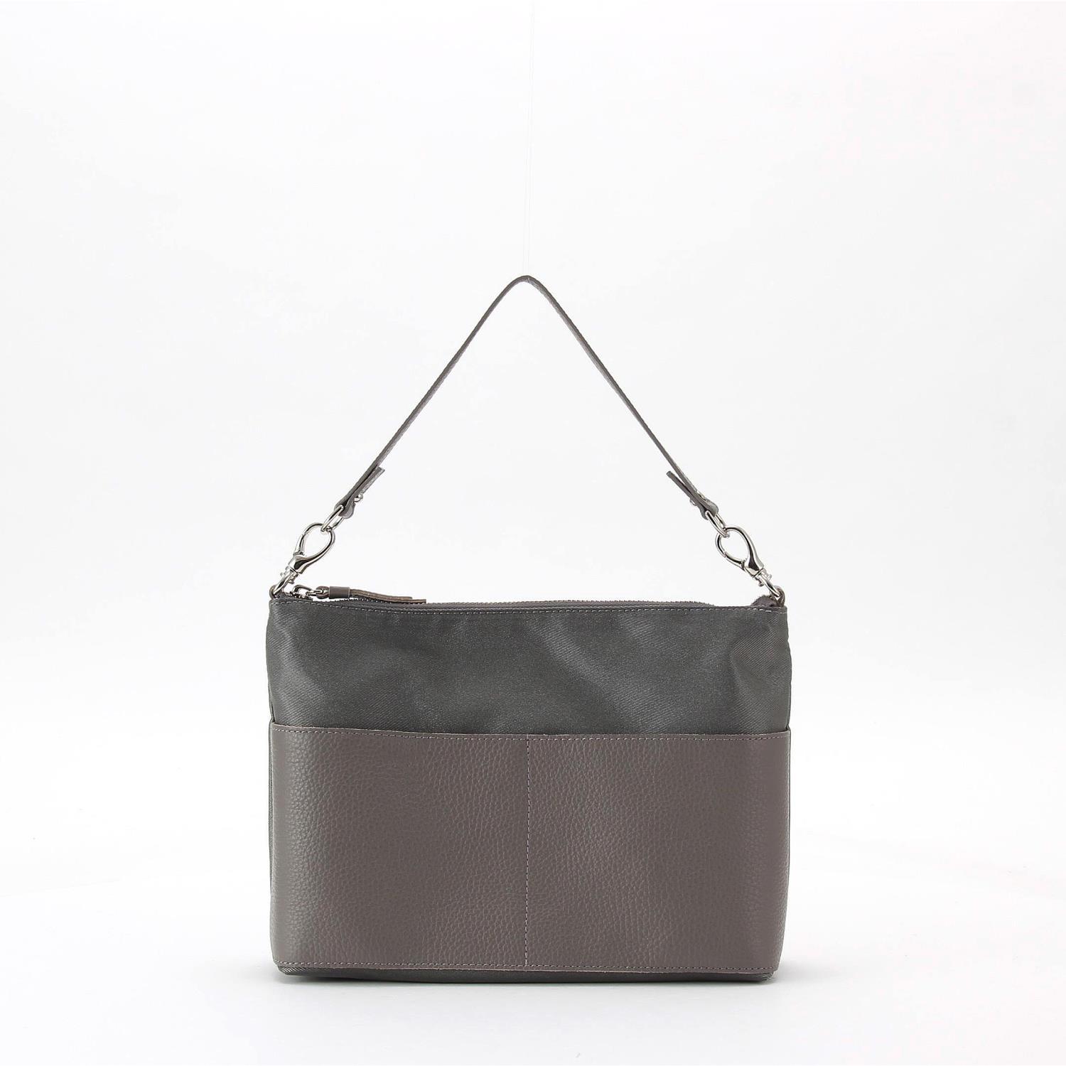 「シルバーグレイ」　F30 グレイシャーシルバーメタリックのBMW F30にコーティング